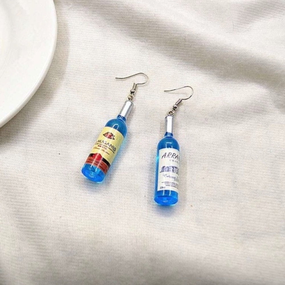 Blue wine earrings